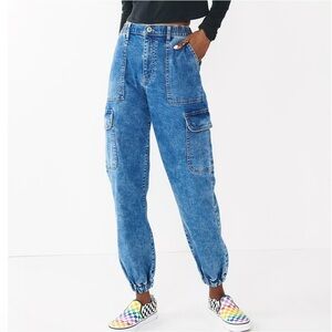 NWOT- SO high rise Mom Jeans 7/28w